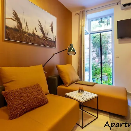 Appartement Place4u#2⋆new⋆central Location⋆parking⋆awesome Pula